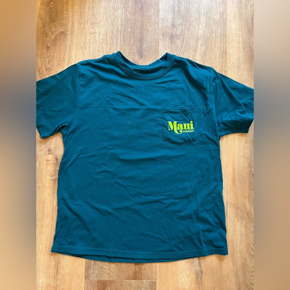 Doe- Maui Tshirt brand new without tags.